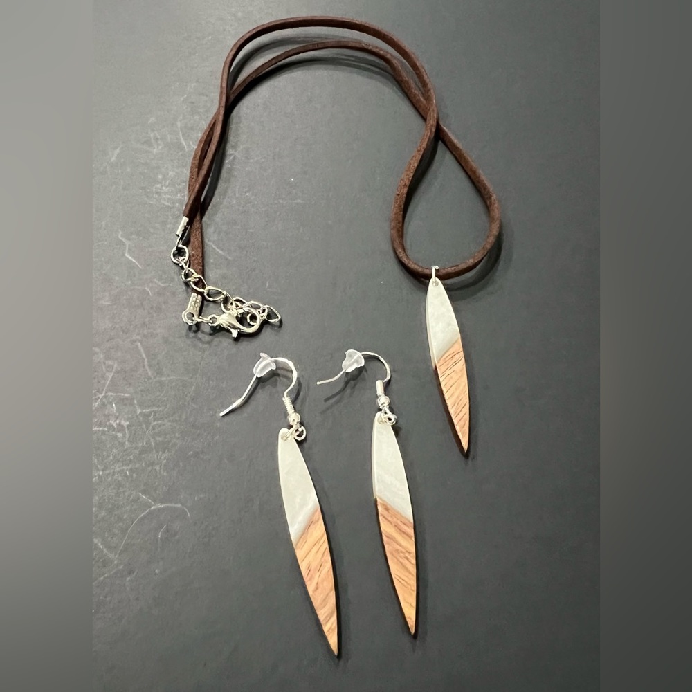 Price Drop! 😍Hand made resin and wood effect Necklace with matching earrings